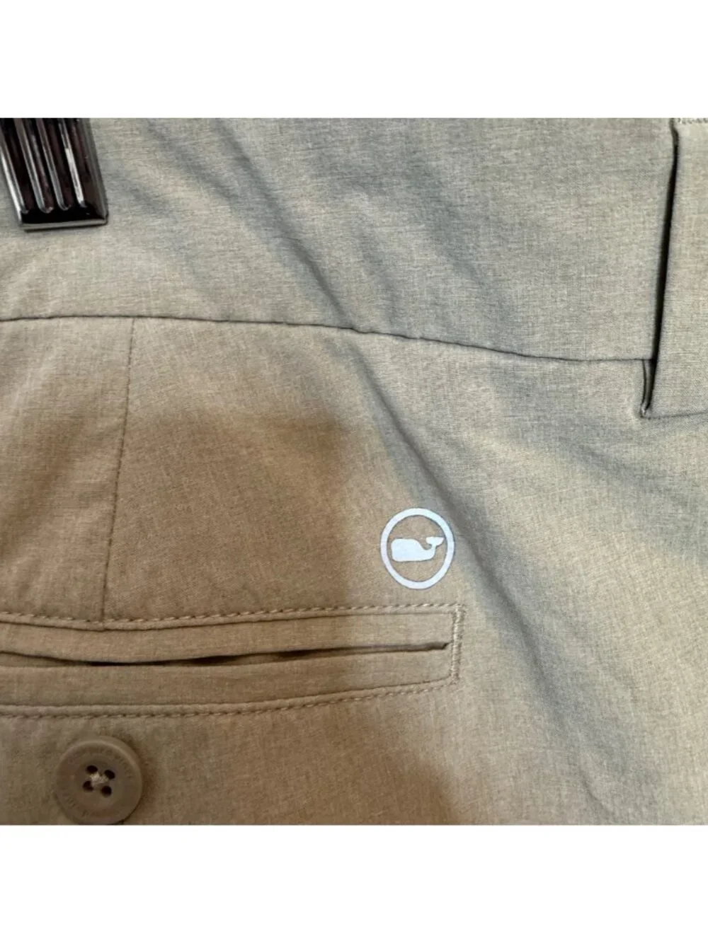 VINEYARD VINES performance breaker shorts in tan size 40
